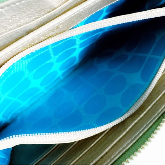 KATE SPADE Patent Green Stacy Big Apple Large Wallet - Picture 7 of 12